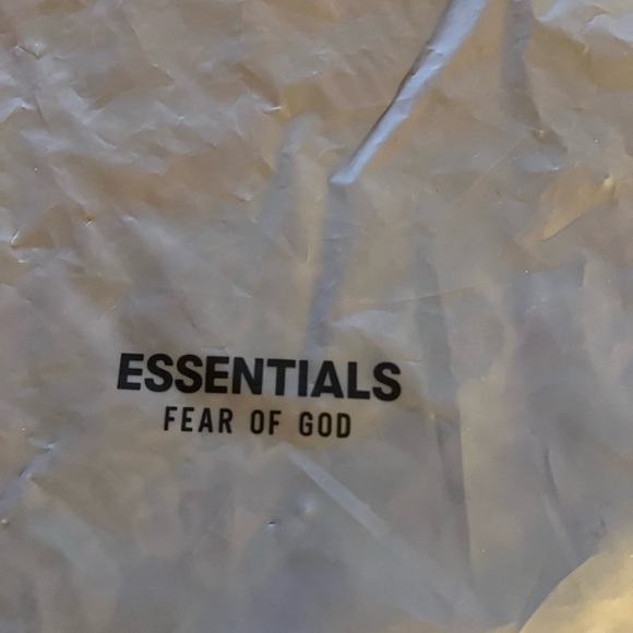 Fear of God Essentials Black crop bomber jacket, lightly padded, NWT L - Picture 7 of 10